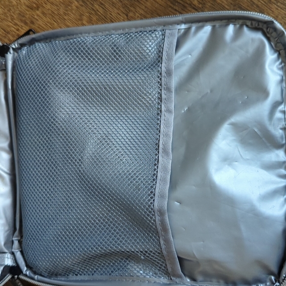 Black and blue lunchbox - Picture 5 of 9